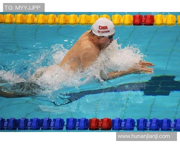 全球聚焦：国际游泳赛事精彩纷呈，泳坛新星争夺世界荣誉