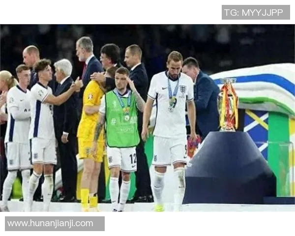 英格兰足球超级联赛：从传统豪门到崭新崛起球队的赛季全景分析