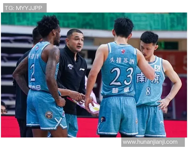 南京篮球队与广州篮球队赛后状态分析与复盘总结